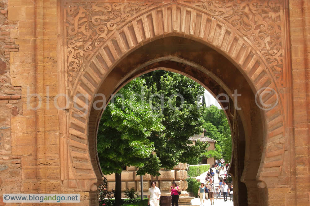 Alhambra, Puerta del vino